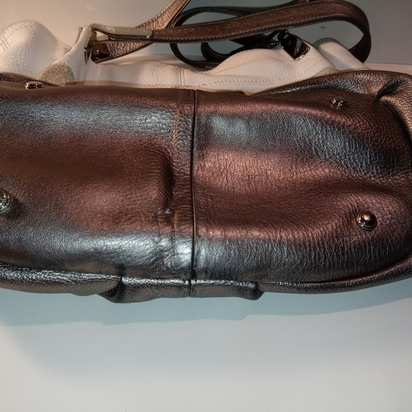 B. Makowsky Metallic Color Block Tote Bag - Picture 8 of 9